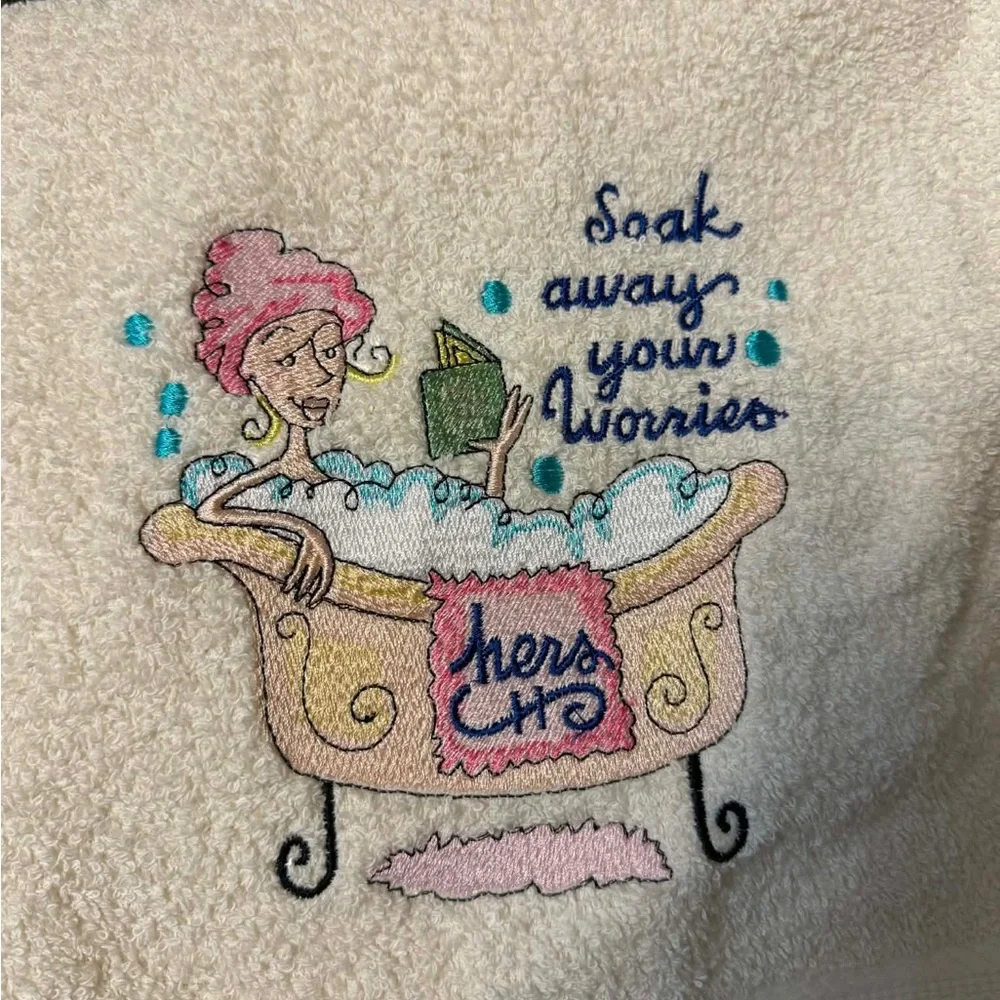 Handmade Embroidered Cream 7 Piece Bath Towel Set with Pink Bathing Design